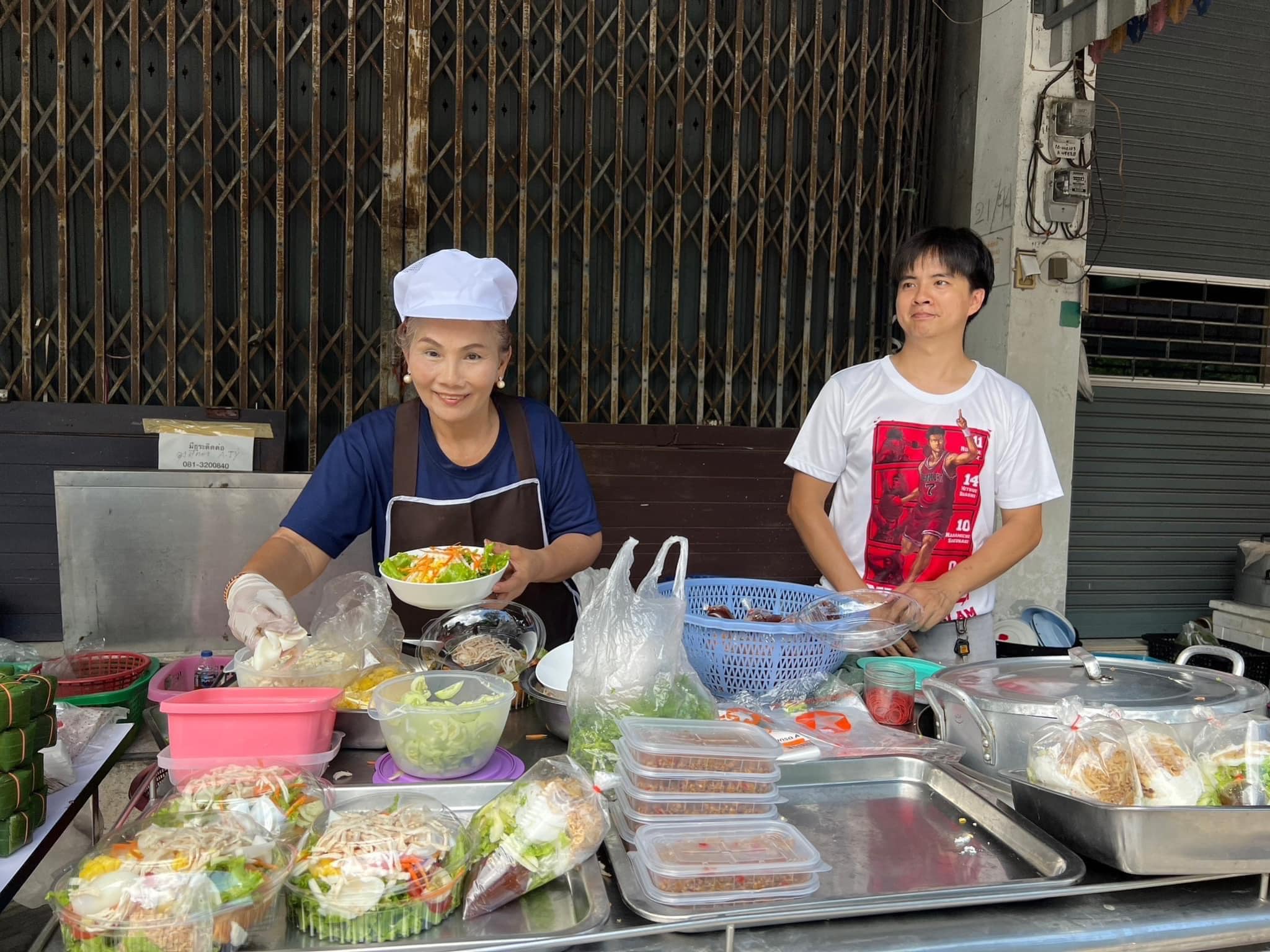 Tỉnh Udon Thani hiện có hơn 60.000 người Thái gốc Việt sinh sống, cũng là nơi có người gốc Việt đông nhất ở Việt Nam. Khu phố người Việt được kỳ vọng sẽ là nơi giao lưu, buôn bán, giới thiệu văn hóa, ẩm thực Việt Nam tới cộng đồng người Thái Lan và du khách.