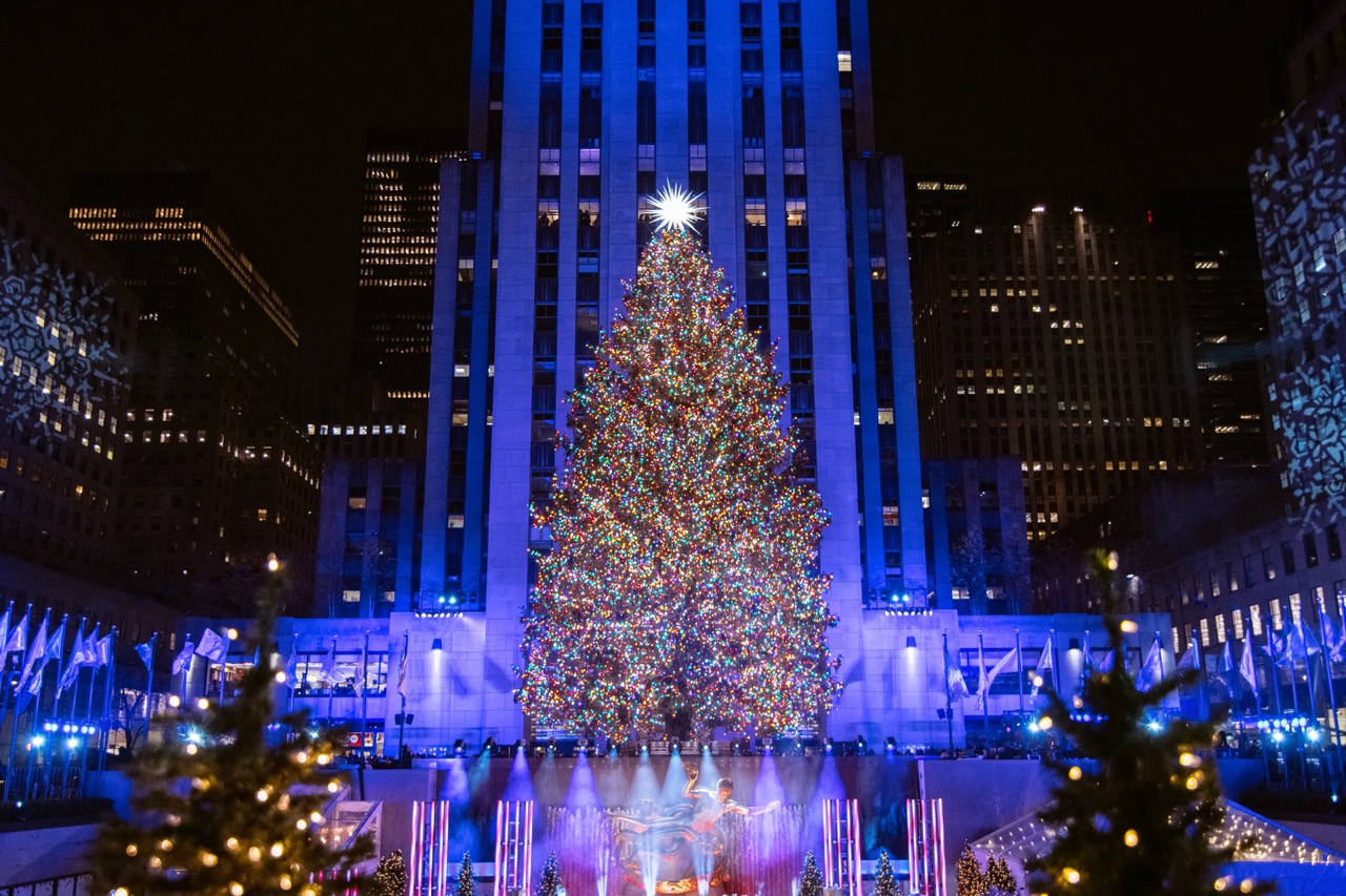 Cây thông Noel tại trung tâm Rockefeller thu hút rất nhiều sự chú ý mỗi dịp giáng sinh. Ảnh: Rockefeller Center