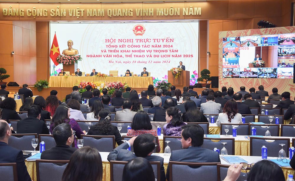 Thủ tướng Phạm Minh Chính dự Hội nghị trực tuyến tổng kết công tác năm 2024 và triển khai nhiệm vụ trọng tâm năm 2025 của ngành văn hóa, thể thao và du lịch. Ảnh: Hải Nguyễn 