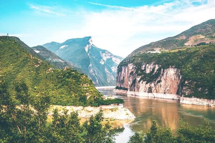  Anh Guo chụp bức ảnh "ngọn núi cún con" trong chuyến nghỉ mát ở Nghi Xương, Hồ Bắc. Ảnh: China Discovery. 